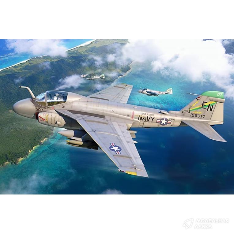 Сборная модель A-6E Intruder в масштабе 1:72 Trumpeter Сборная модель A-6E Intruder Trumpeter