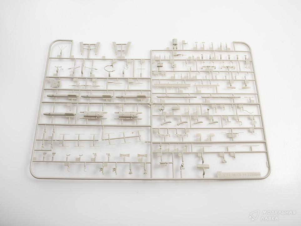 Сборная модель AH-6M/MH-6M Little Bird в масштабе 1:35 Kitty Hawk Сборная модель AH-6M/MH-6M Little Bird Kitty Hawk