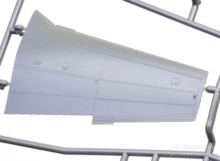 Сборная модель американский самолет T-33A "Shooting Star" Ранняя версия в масштабе 1:48 GWH Сборная модель американский самолет T-33A "Shooting Star" Ранняя версия GWH