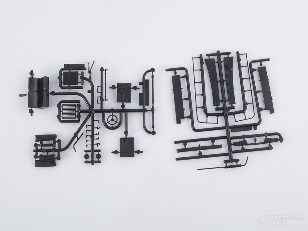Сборная модель АР-1,6 (63) в масштабе 1:43 AVD Models Сборная модель АР-1,6 (63) AVD Models