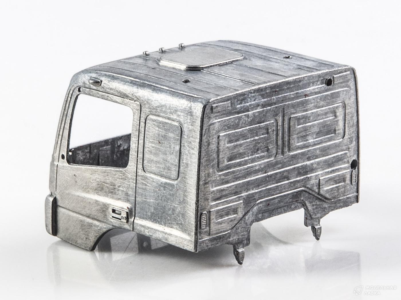 Сборная модель бецема АЦ/АТЗ-16 (KAMAZ-65207-87) в масштабе 1:43 AVD Models Сборная модель бецема АЦ/АТЗ-16 (KAMAZ-65207-87) AVD Models