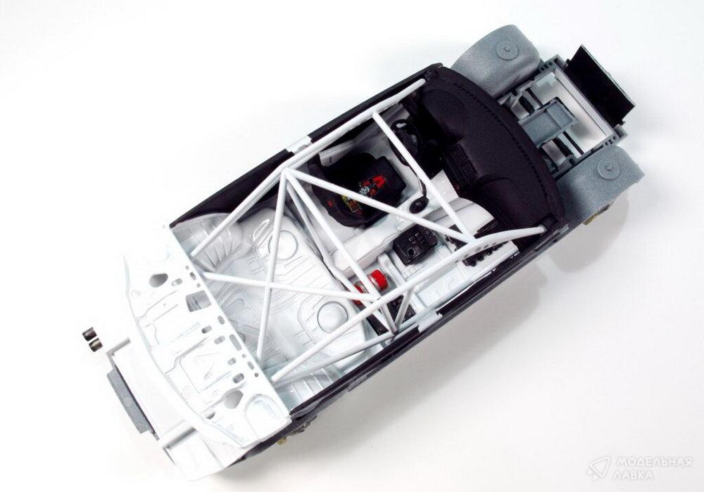 Сборная модель BMW 320i E46 в масштабе 1:24 NuNu Сборная модель BMW 320i E46 NuNu