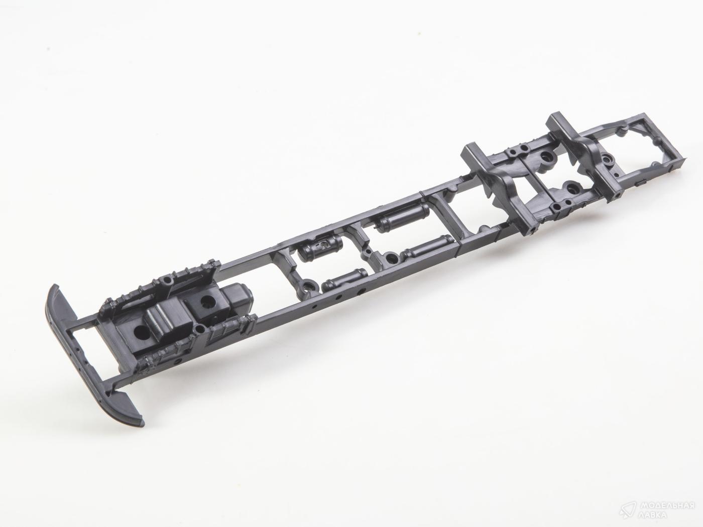 Сборная модель бортовой автомобиль ЗИЛ-133ГЯ AVD Models