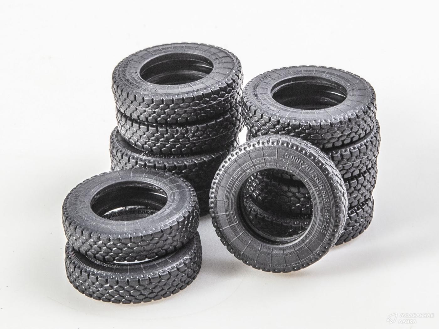 Сборная модель бортовой автомобиль ЗИЛ-133ГЯ AVD Models