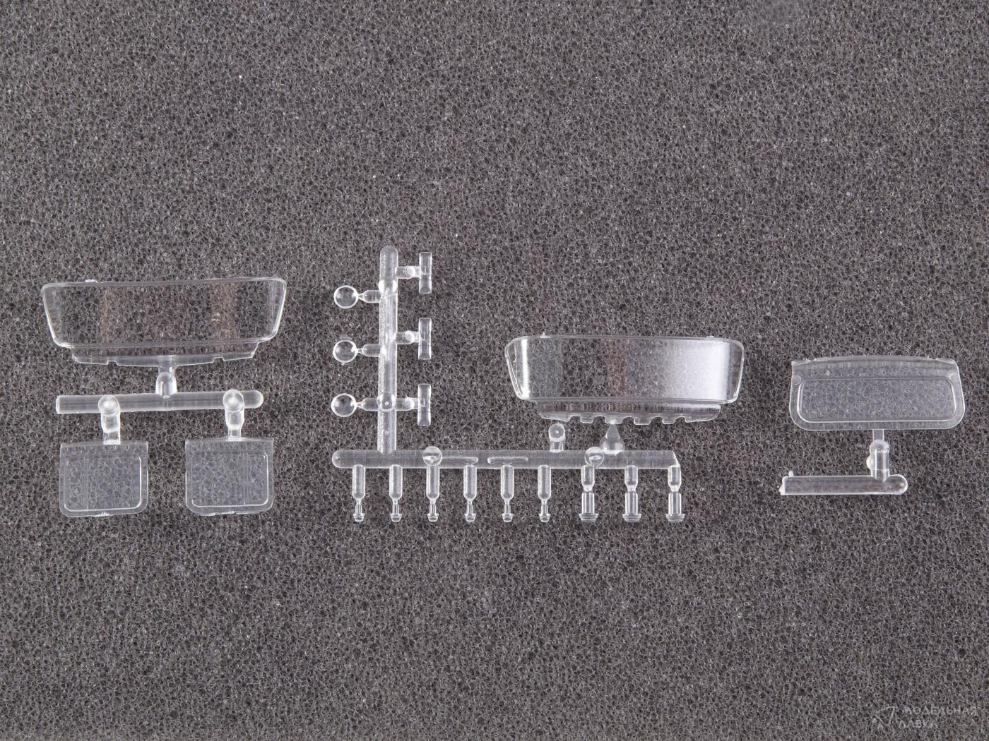 Сборная модель бортовой автомобиль ЗИЛ-133ГЯ AVD Models