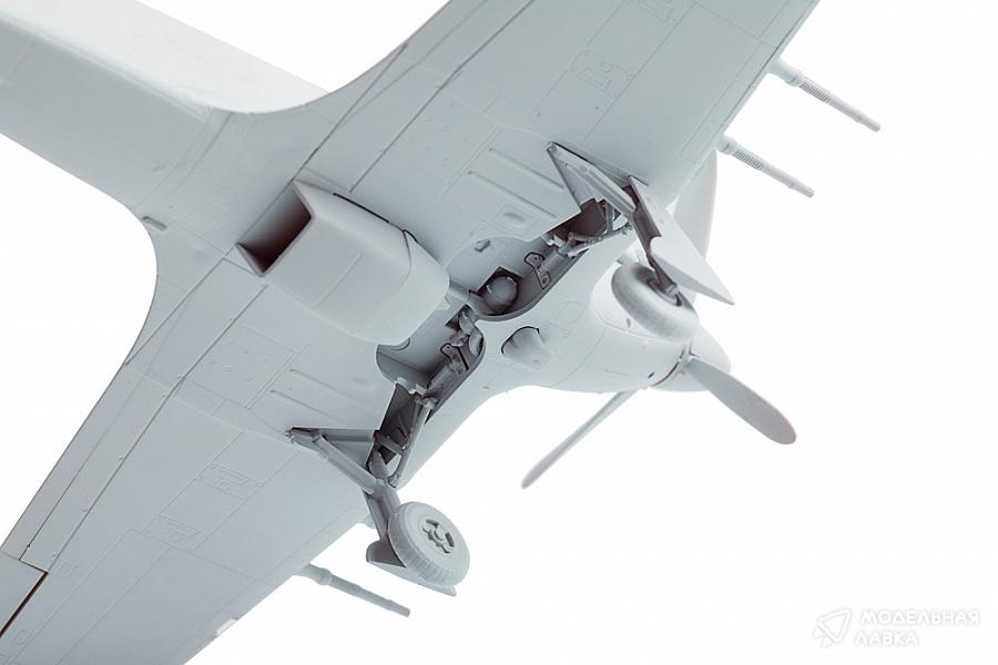 Сборная модель британский истребитель Хоукер Харрикейн IIC в масштабе 1:72 Звезда Сборная модель британский истребитель Хоукер Харрикейн IIC Звезда