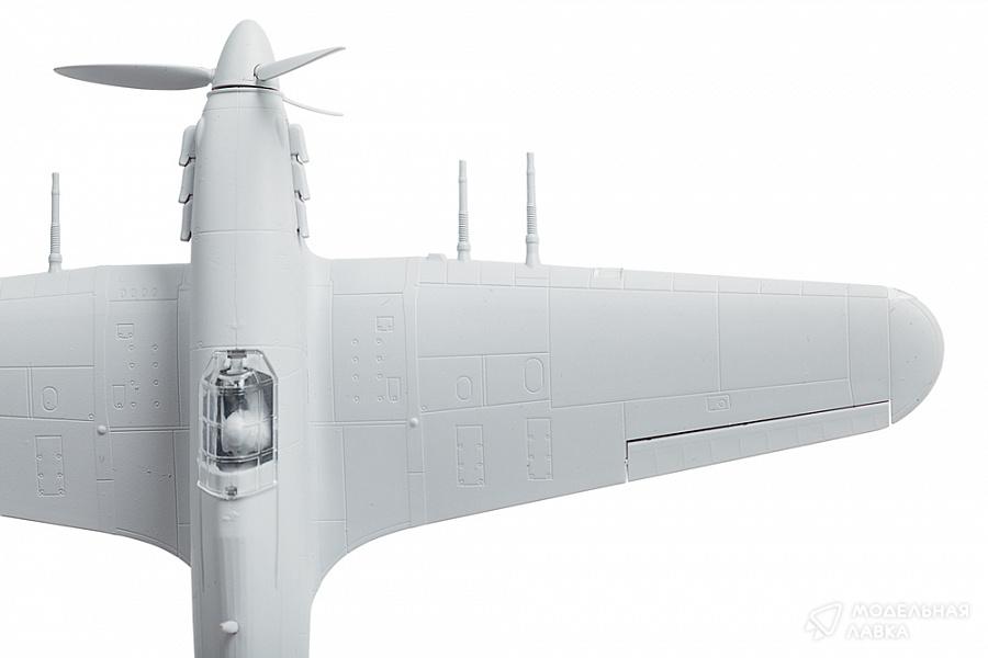 Сборная модель британский истребитель Хоукер Харрикейн IIC в масштабе 1:72 Звезда Сборная модель британский истребитель Хоукер Харрикейн IIC Звезда