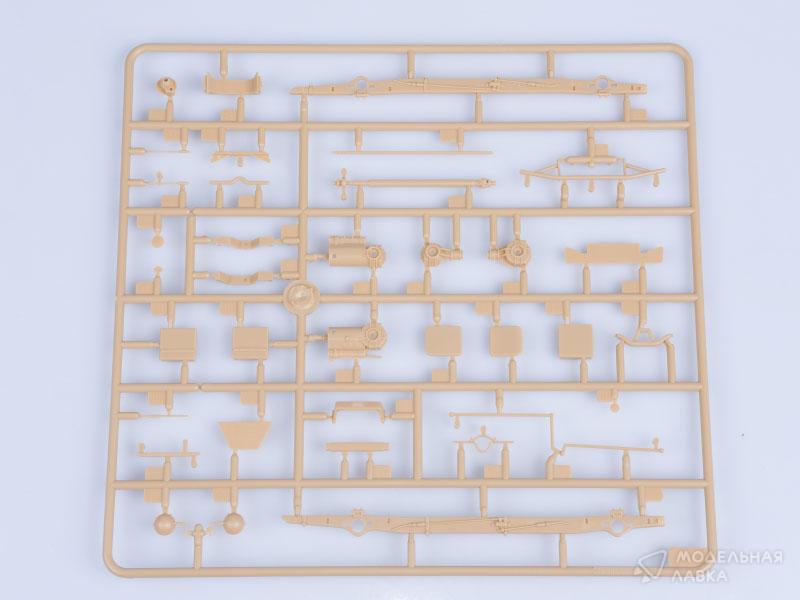 Сборная модель бронеавтомобиль German Le.Pz.Sp.Wg Sd.Kfz.221 Leichter Panzerspahwagen-Early в масштабе 1:35 Hobby Boss Сборная модель бронеавтомобиль German Le.Pz.Sp.Wg Sd.Kfz.221 Leichter Panzerspahwagen-Early Hobby Boss