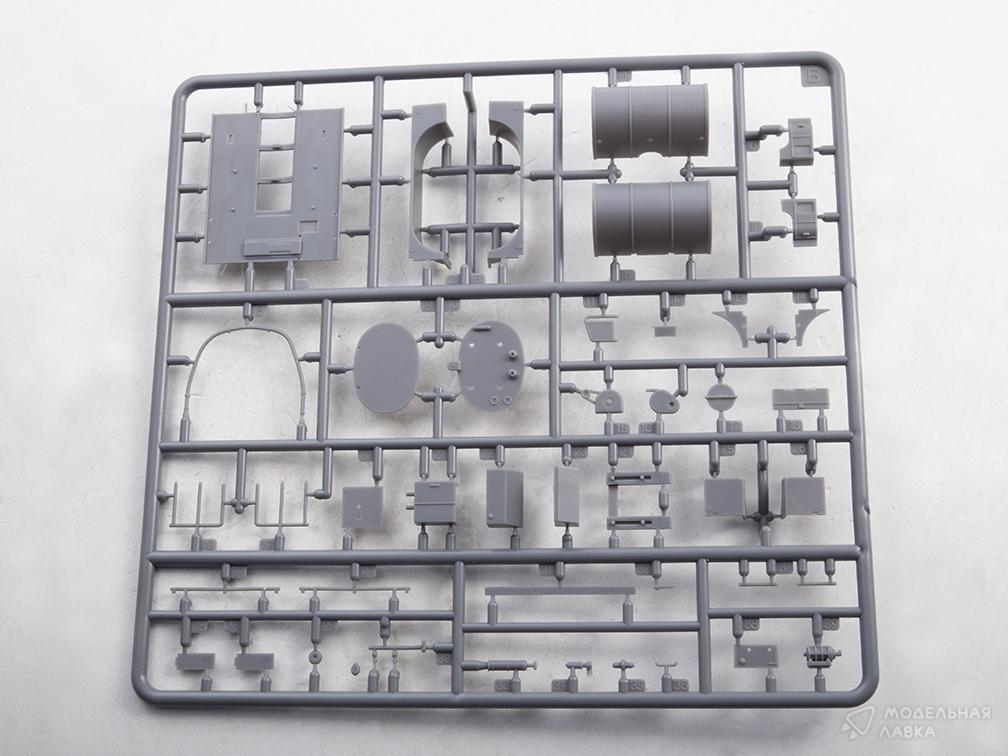 Сборная модель Diamond T 968A with asphalt tank в масштабе 1:72 IBG Models Сборная модель Diamond T 968A with asphalt tank IBG Models