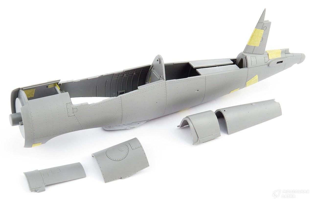 Сборная модель F4U-1A/2 Corsair (Dual Combo/two planes in one kit) в масштабе 1:48 Magic Factory Сборная модель F4U-1A/2 Corsair (Dual Combo/two planes in one kit) Magic Factory