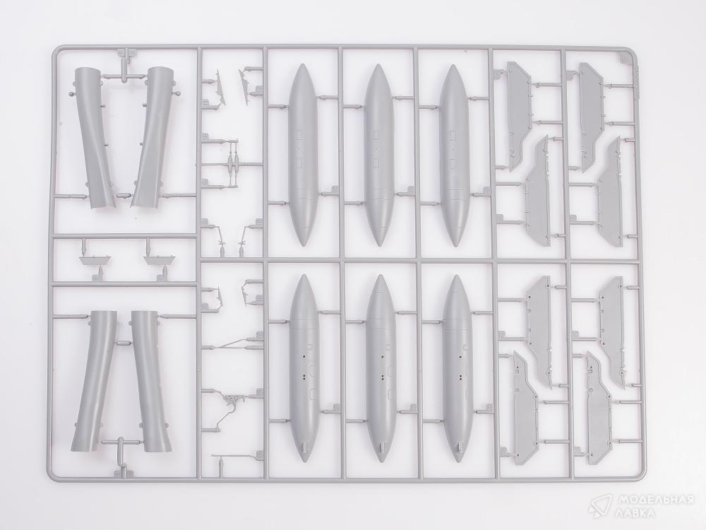 Сборная модель F/A-18C в масштабе 1:48 KINETIC Сборная модель F/A-18C KINETIC