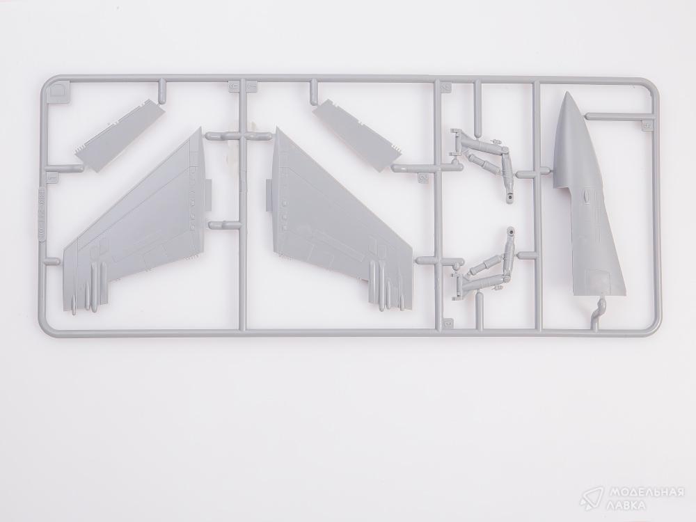 Сборная модель F/A-18C в масштабе 1:48 KINETIC Сборная модель F/A-18C KINETIC