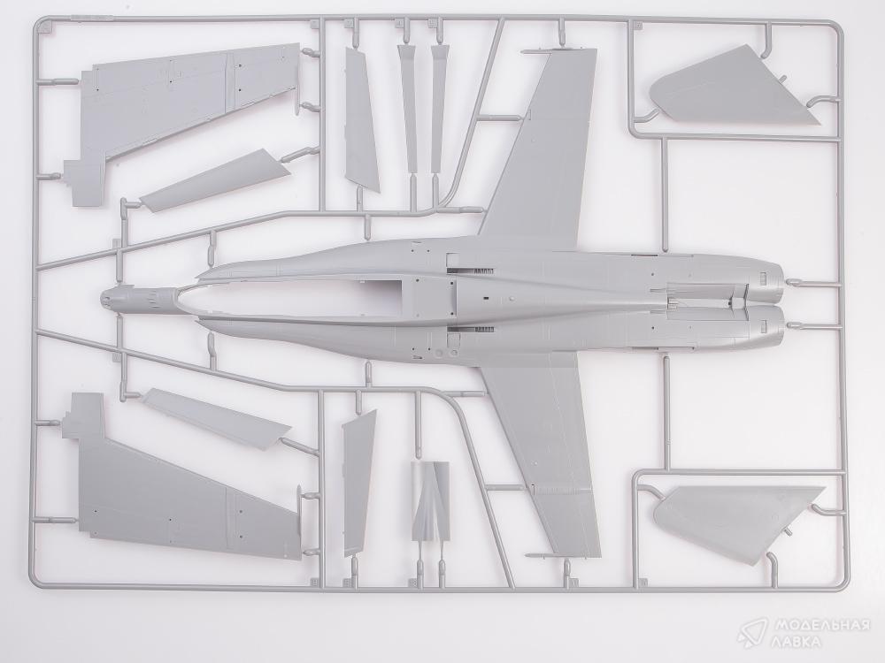 Сборная модель F/A-18C в масштабе 1:48 KINETIC Сборная модель F/A-18C KINETIC