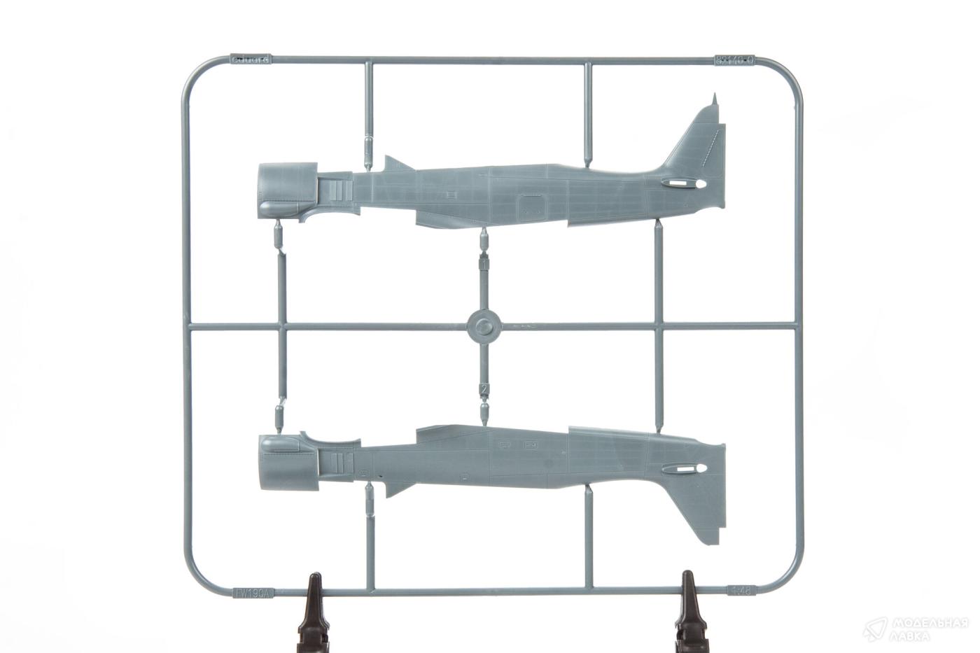 Сборная модель Fw 190A-4 w/ engine flaps & two wing guns в масштабе 1:48 Eduard Сборная модель Fw 190A-4 w/ engine flaps & two wing guns Eduard