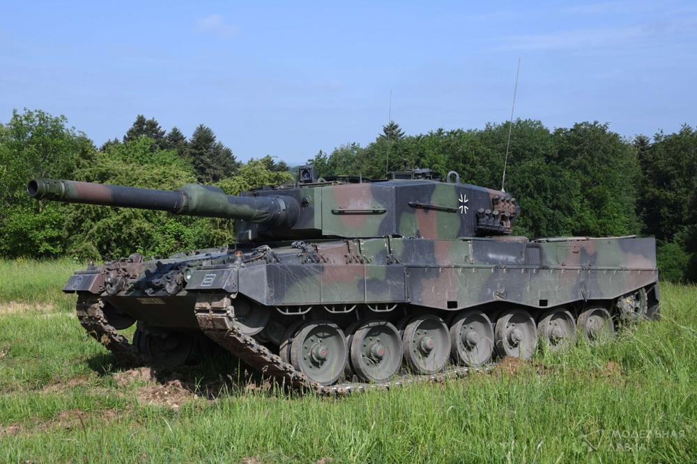 Сборная модель German Army Leopard 2A4 в масштабе 1:72 Academy Сборная модель German Army Leopard 2A4 Academy