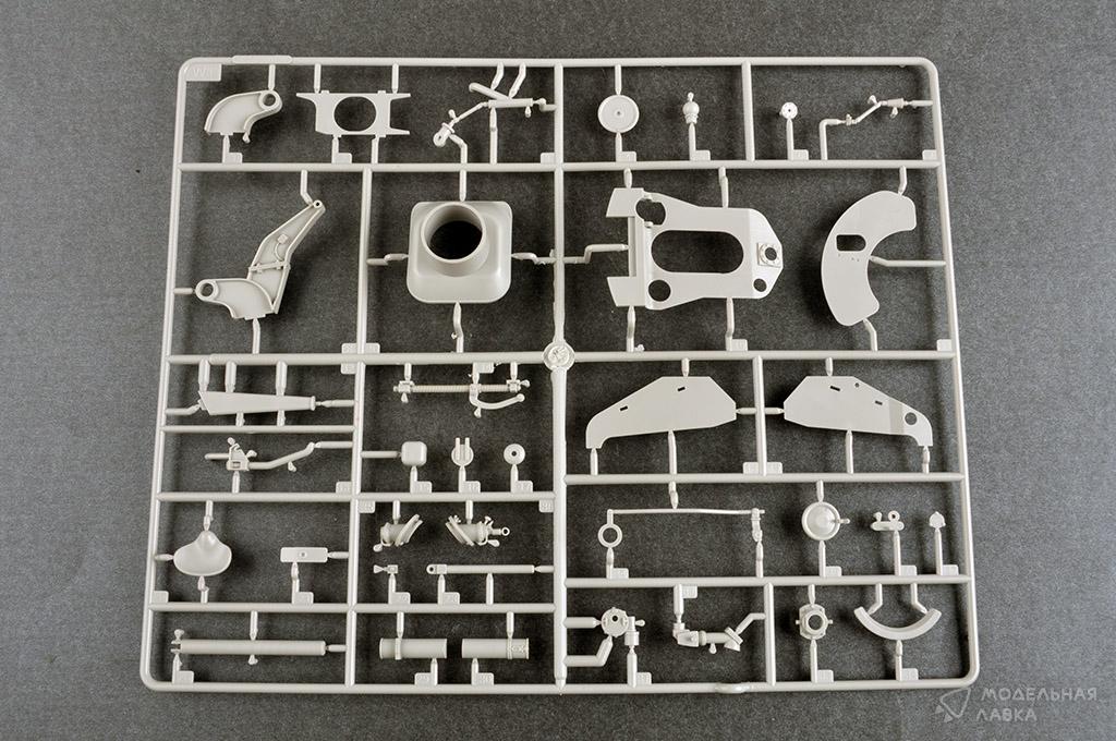 Сборная модель German Sd.Kfz 173 Jagdpanther Early Version в масштабе 1:16 Trumpeter Сборная модель German Sd.Kfz 173 Jagdpanther Early Version Trumpeter