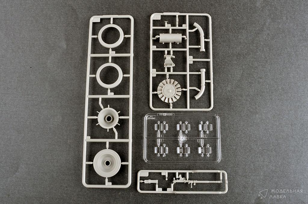 Сборная модель German Sd.Kfz 173 Jagdpanther Early Version в масштабе 1:16 Trumpeter Сборная модель German Sd.Kfz 173 Jagdpanther Early Version Trumpeter