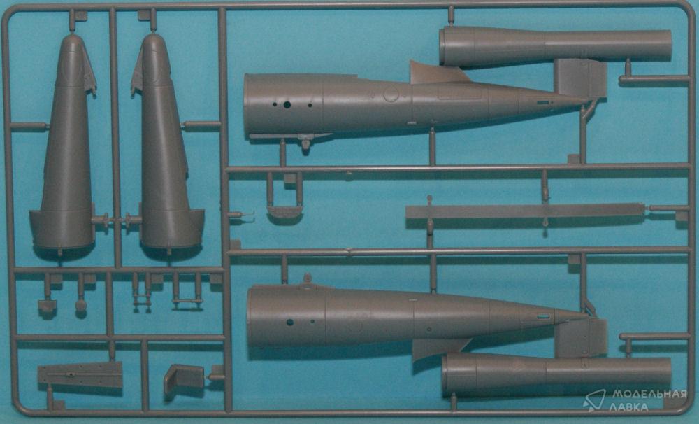Сборная модель German V-1 Fi103 Re-3 Piloted Flying Bomb Two Seats Trainer) в масштабе 1:35 Bronco Сборная модель German V-1 Fi103 Re-3 Piloted Flying Bomb Two Seats Trainer) Bronco