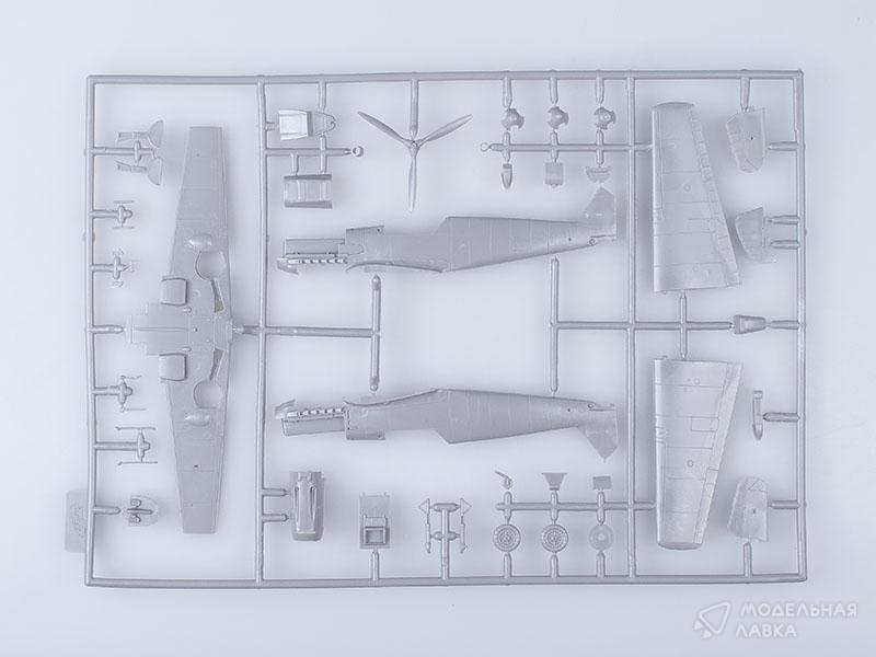 Сборная модель германский истребитель Bf-109 E-4 в масштабе 1:72 ICM Сборная модель германский истребитель Bf-109 E-4 ICM