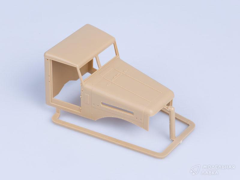 Сборная модель грузовик US White 666 Cargo (Hard Top) в масштабе 1:35 Hobby Boss Сборная модель грузовик US White 666 Cargo (Hard Top) Hobby Boss