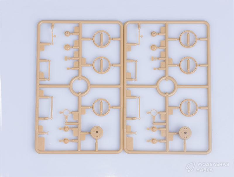 Сборная модель грузовик US White 666 Cargo (Hard Top) в масштабе 1:35 Hobby Boss Сборная модель грузовик US White 666 Cargo (Hard Top) Hobby Boss