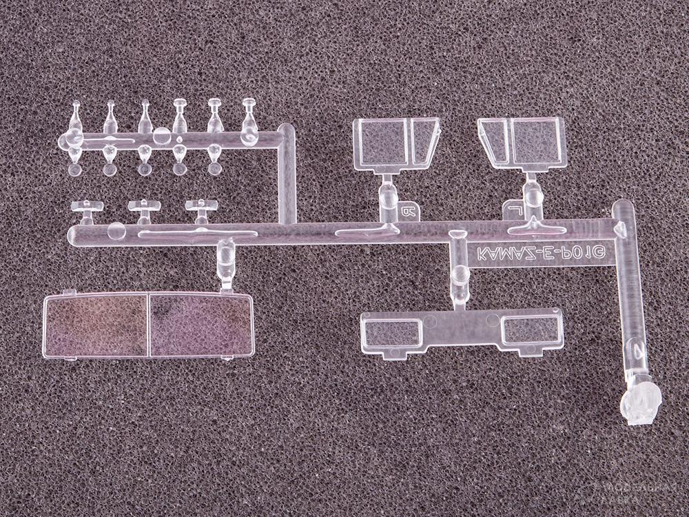 Сборная модель КАМАЗ-2Э5410 в масштабе 1:43 AVD Models Сборная модель КАМАЗ-2Э5410 AVD Models