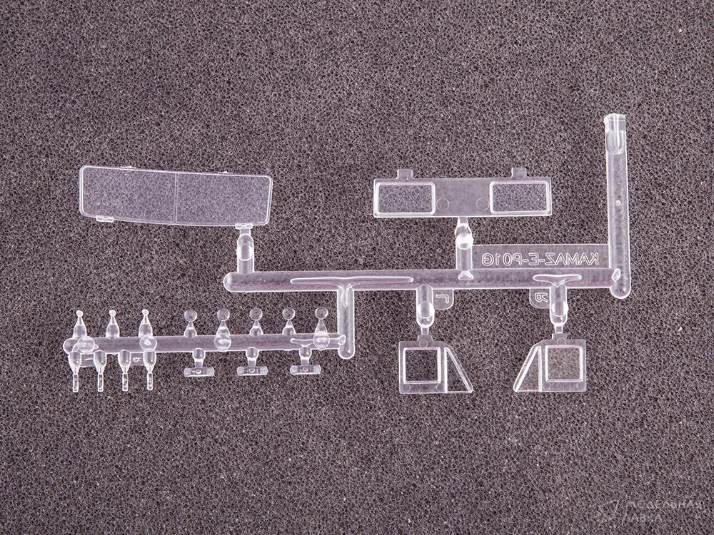 Сборная модель КАМАЗ-Э5320 в масштабе 1:43 AVD Models Сборная модель КАМАЗ-Э5320 AVD Models