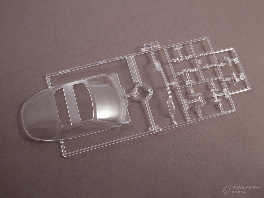 Сборная модель Keisuke Takahashi FD3S RX-7 Specification Volume 1 в масштабе 1:24 Aoshima Сборная модель Keisuke Takahashi FD3S RX-7 Specification Volume 1 Aoshima