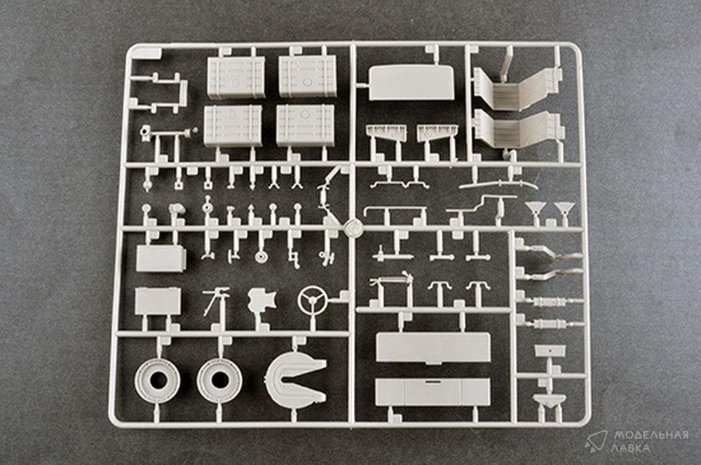 Сборная модель колесный эвакуационный тягач КЭТ-Т в масштабе 1:35 Trumpeter Сборная модель колесный эвакуационный тягач КЭТ-Т Trumpeter