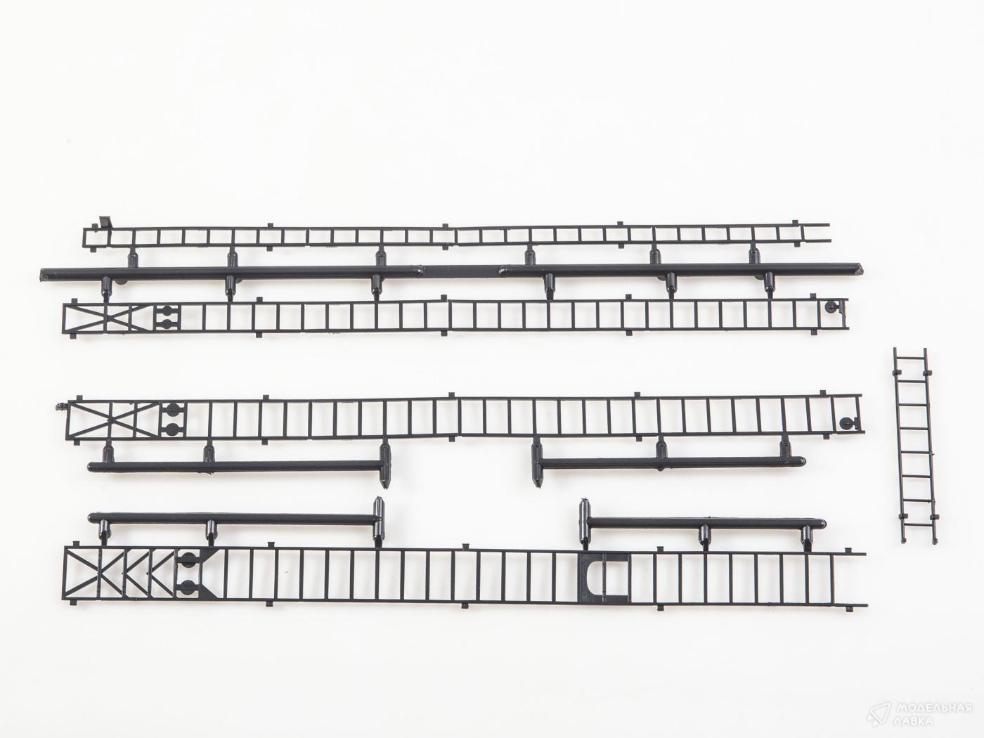 Сборная модель пожарная автолестница АЛМ-30 (157) в масштабе 1:43 AVD Models Сборная модель пожарная автолестница АЛМ-30 (157) AVD Models