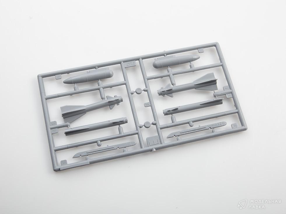 Сборная модель российский истребитель танков Су-39 в масштабе 1:72 Звезда Сборная модель российский истребитель танков Су-39 Звезда