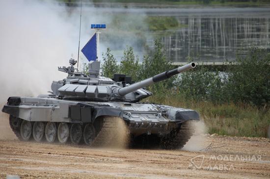 Сборная модель российский танк Т-72Б3М в масштабе 1:35 Trumpeter Сборная модель российский танк Т-72Б3М Trumpeter