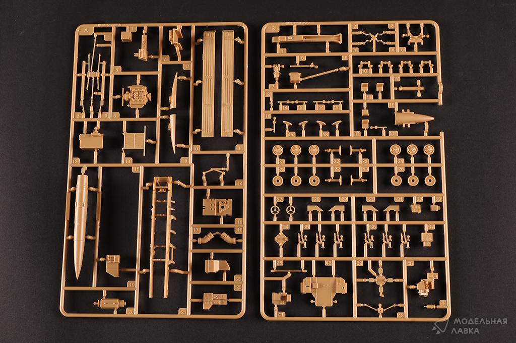 Сборная модель Russian 9K79 Tochka (SS-21 Scarab) IRBM в масштабе 1:72 Hobby Boss Сборная модель Russian 9K79 Tochka (SS-21 Scarab) IRBM Hobby Boss