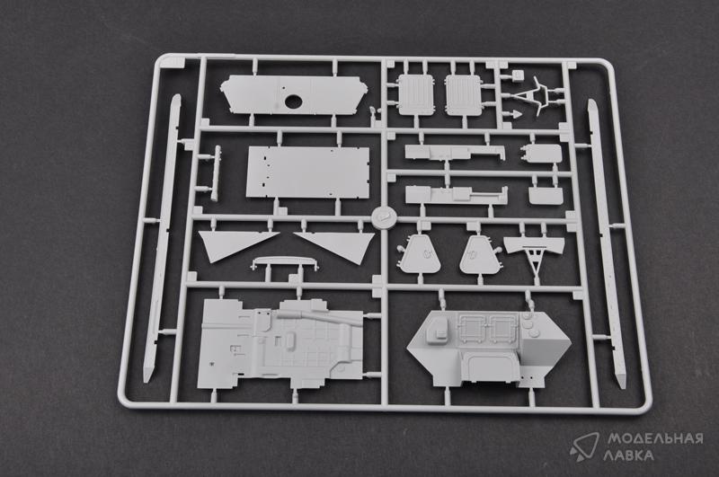 Сборная модель Russian BTR-70 APC early version в масштабе 1:35 Trumpeter Сборная модель Russian BTR-70 APC early version Trumpeter