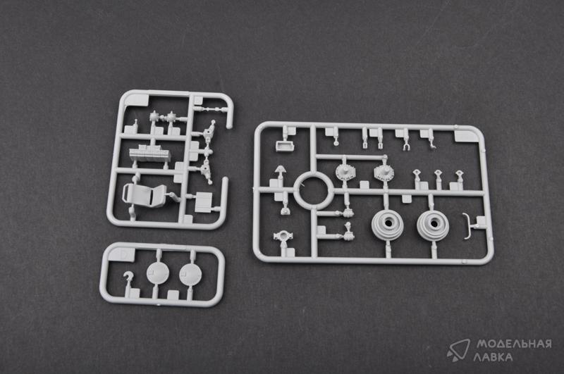 Сборная модель Russian BTR-70 APC early version в масштабе 1:35 Trumpeter Сборная модель Russian BTR-70 APC early version Trumpeter