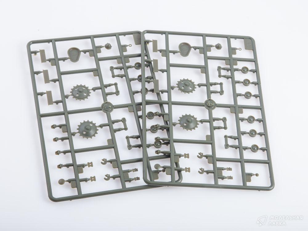 Сборная модель Russian T-40S Light Tank в масштабе 1:35 Hobby Boss Сборная модель Russian T-40S Light Tank Hobby Boss