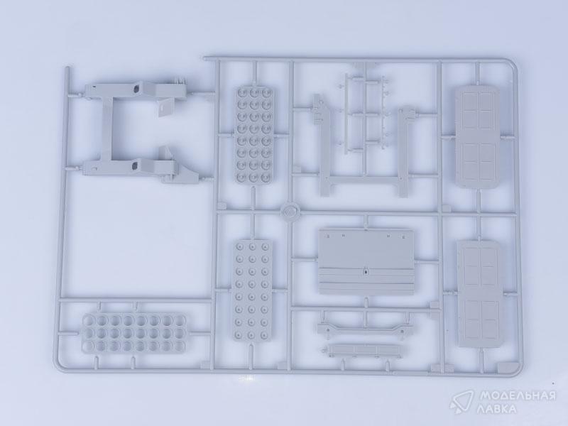 Сборная модель Russian TOS-1A Multiple Rocket Launcher в масштабе 1:35 Trumpeter Сборная модель Russian TOS-1A Multiple Rocket Launcher Trumpeter
