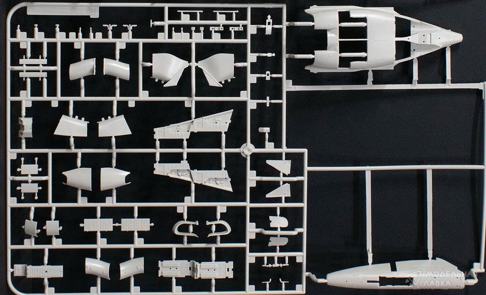 Сборная модель Russian Yak-130 в масштабе 1:48 Kitty Hawk Сборная модель Russian Yak-130 Kitty Hawk