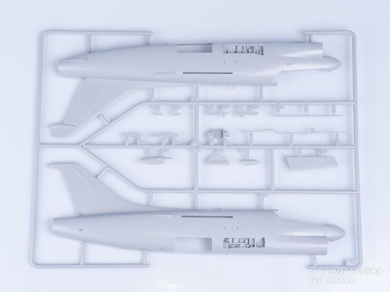 Сборная модель самолет A-7E Сorsair II в масштабе 1:48 Hobby Boss Сборная модель самолет A-7E Сorsair II Hobby Boss