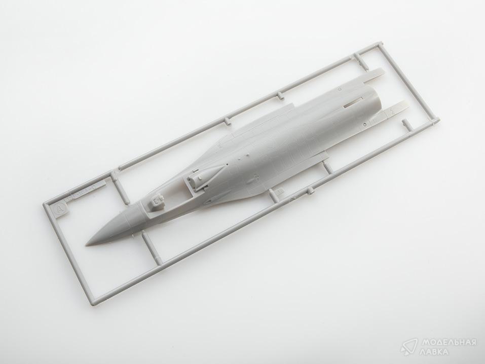 Сборная модель самолет F-16C FIGHTING FALCON в масштабе 1:72 Hasegawa Сборная модель самолет F-16C FIGHTING FALCON Hasegawa