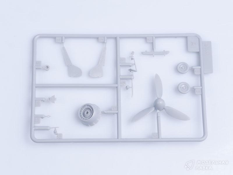 Сборная модель самолет FW 190D-9 в масштабе 1:72 Hobby Boss Сборная модель самолет FW 190D-9 Hobby Boss