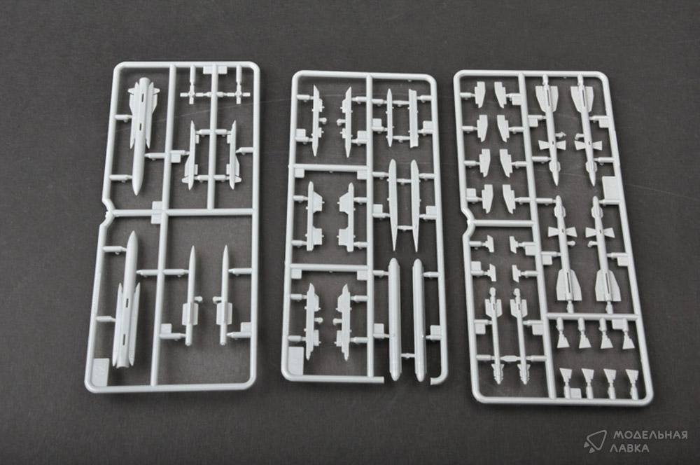 Сборная модель самолет СУ-30МКК (Flanker G) в масштабе 1:72 Trumpeter Сборная модель самолет СУ-30МКК (Flanker G) Trumpeter