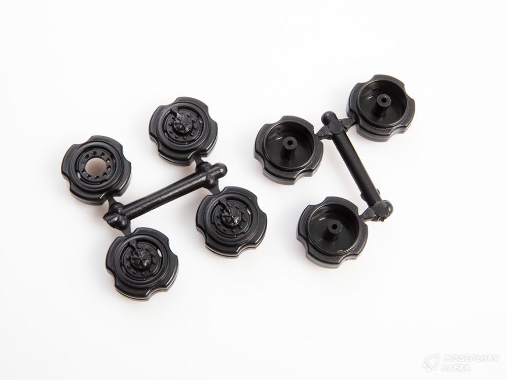 Сборная модель 4320 в масштабе 1:43 AVD Models Сборная модель 4320 AVD Models