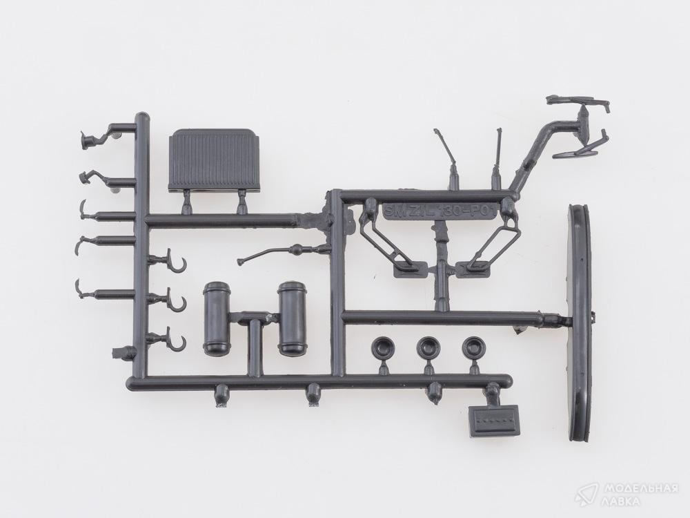 Сборная модель аэродромный пусковой агрегат АПА-50 (130) в масштабе 1:43 AVD Models Сборная модель аэродромный пусковой агрегат АПА-50 (130) AVD Models