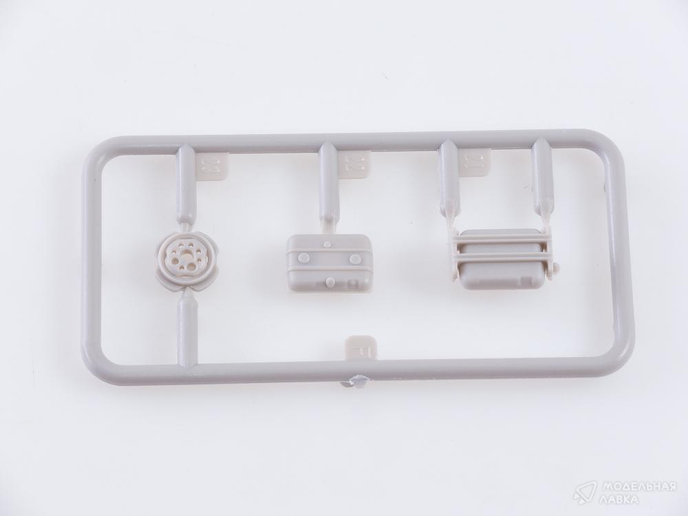 Сборная модель АМУР-531350 бортовой в масштабе 1:72 AVD Models Сборная модель АМУР-531350 бортовой AVD Models