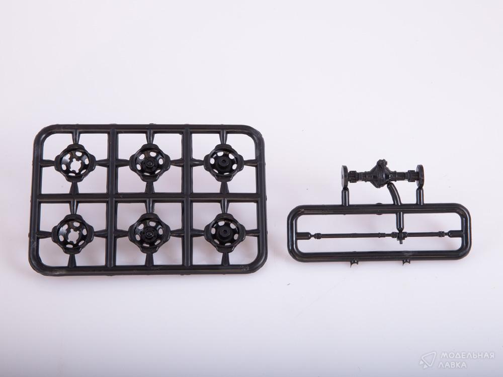 Сборная модель автобус КАГ-3 в масштабе 1:43 AVD Models Сборная модель автобус КАГ-3 AVD Models
