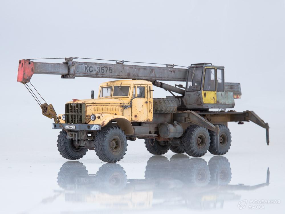 Сборная модель автокран КС-3575 (255Б1) в масштабе 1:43 AVD Models Сборная модель автокран КС-3575 (255Б1) AVD Models