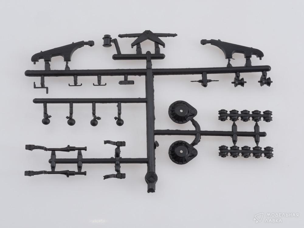 Сборная модель гусеничный трактор Т-100 в масштабе 1:43 AVD Models Сборная модель гусеничный трактор Т-100 AVD Models
