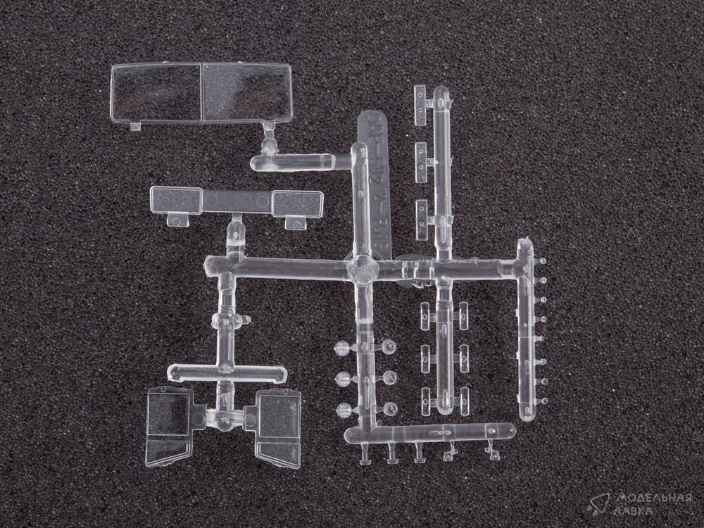 Сборная модель КАМАЗ-54112 с полуприцепом НЕФАЗ-96742 в масштабе 1:43 AVD Models Сборная модель КАМАЗ-54112 с полуприцепом НЕФАЗ-96742 AVD Models