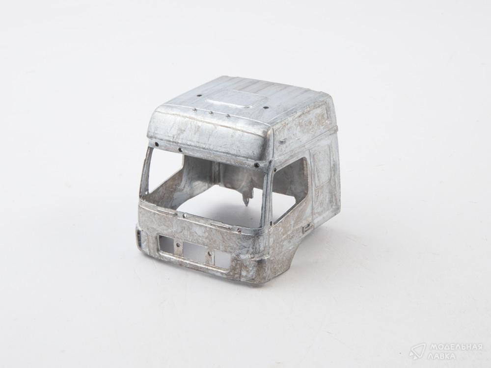 Сборная модель КАМАЗ-5490 с полуприцепом НЕФАЗ-93341 в масштабе 1:43 AVD Models Сборная модель КАМАЗ-5490 с полуприцепом НЕФАЗ-93341 AVD Models